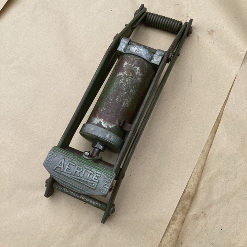 Aerite vintage foot - vintage, pump